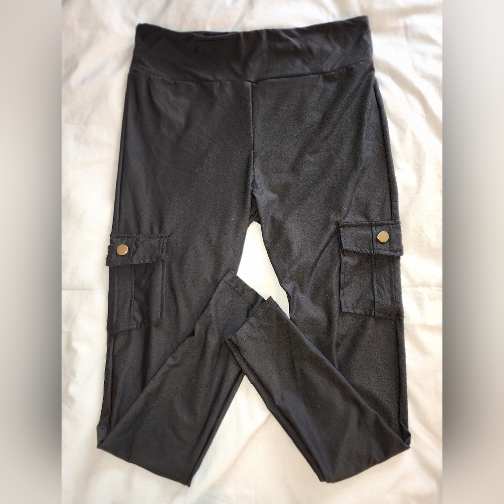 Women's cargo leggings
